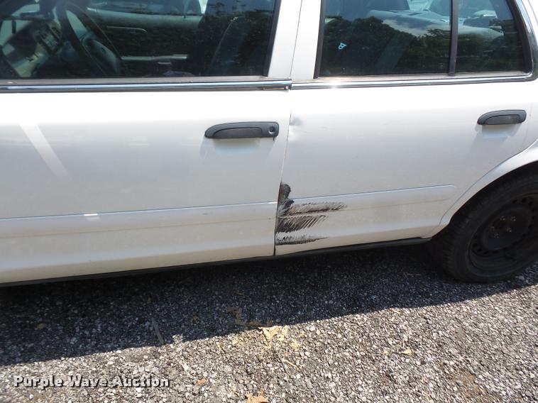 image for item DA1670 2000 Ford Crown Victoria Police Interceptor