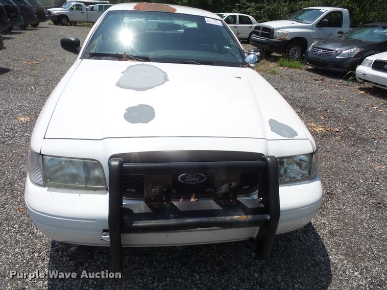 image for item DA1671 2005 Ford Crown Victoria Police Interceptor