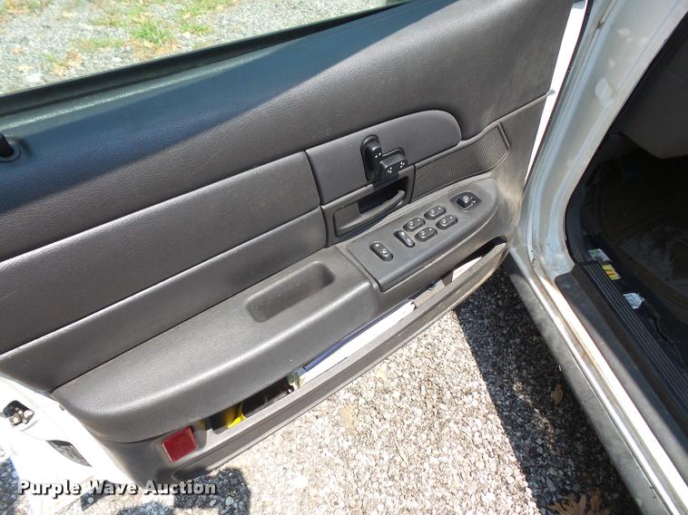 image for item DA1671 2005 Ford Crown Victoria Police Interceptor