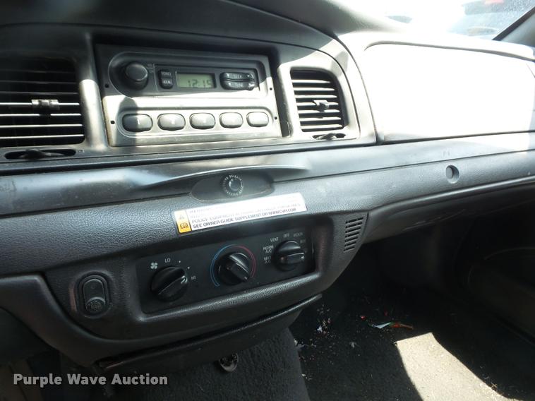 image for item DA1671 2005 Ford Crown Victoria Police Interceptor