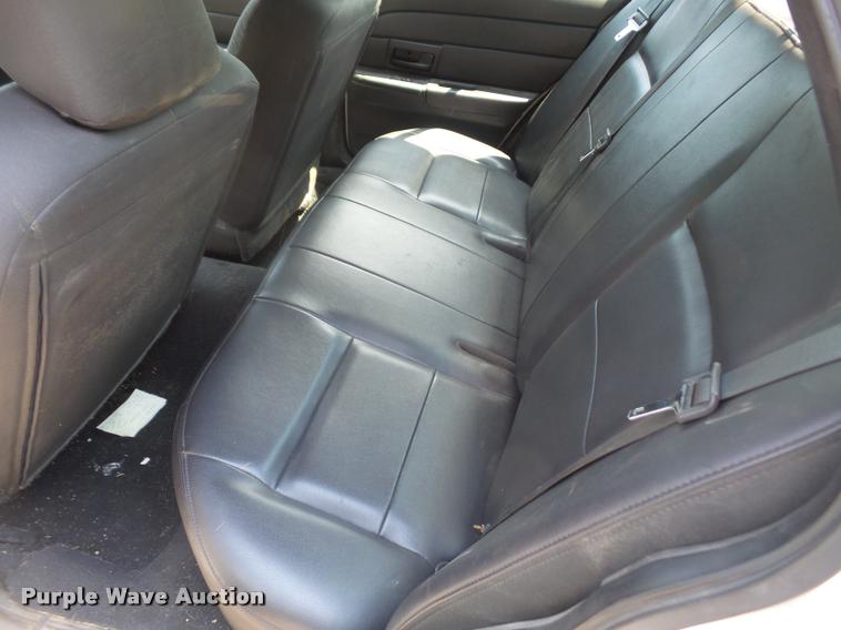 image for item DA1671 2005 Ford Crown Victoria Police Interceptor