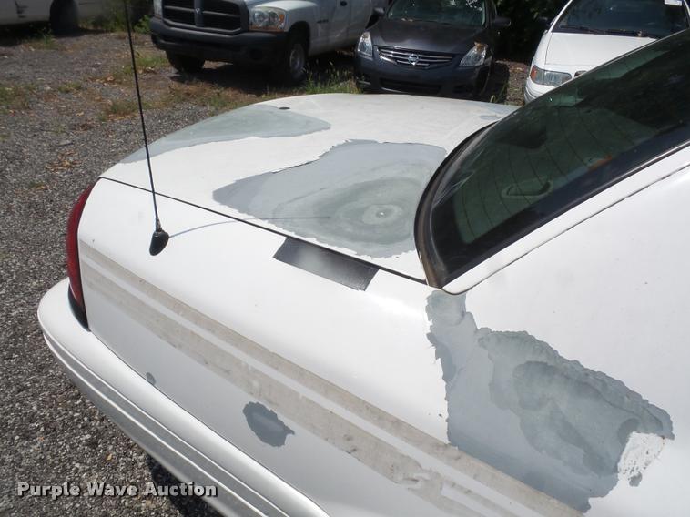 image for item DA1671 2005 Ford Crown Victoria Police Interceptor