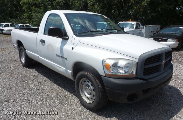 image for item DA1672 2006 Dodge Ram 1500 pickup truck