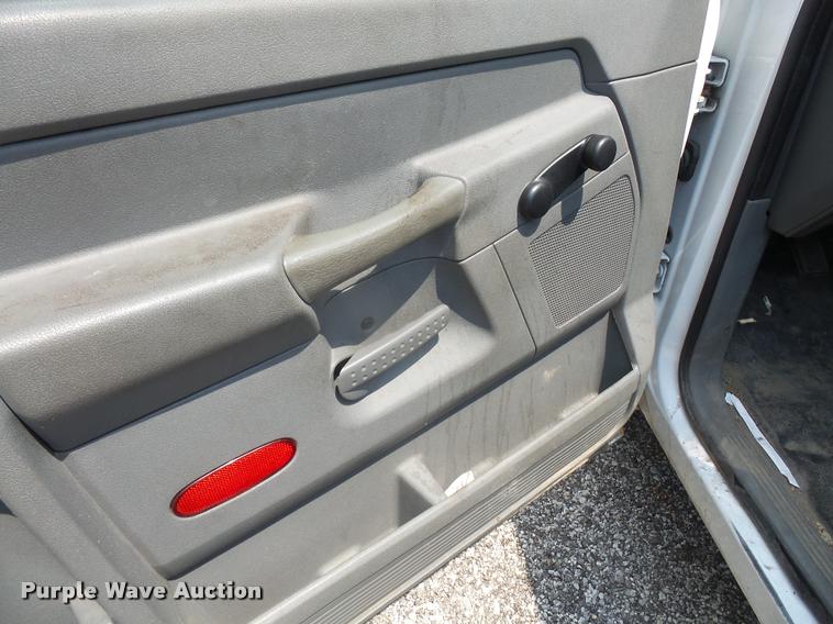 image for item DA1672 2006 Dodge Ram 1500 pickup truck