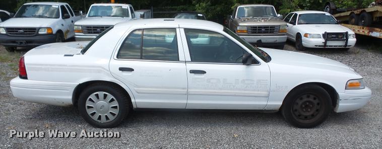 image for item DA1673 2011 Ford Crown Victoria Police Interceptor