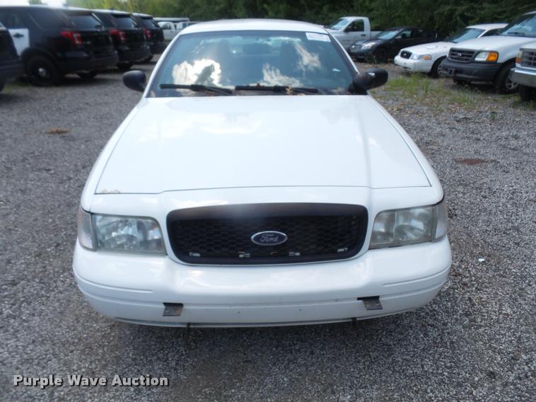 image for item DA1673 2011 Ford Crown Victoria Police Interceptor
