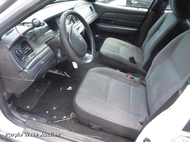 image for item DA1673 2011 Ford Crown Victoria Police Interceptor