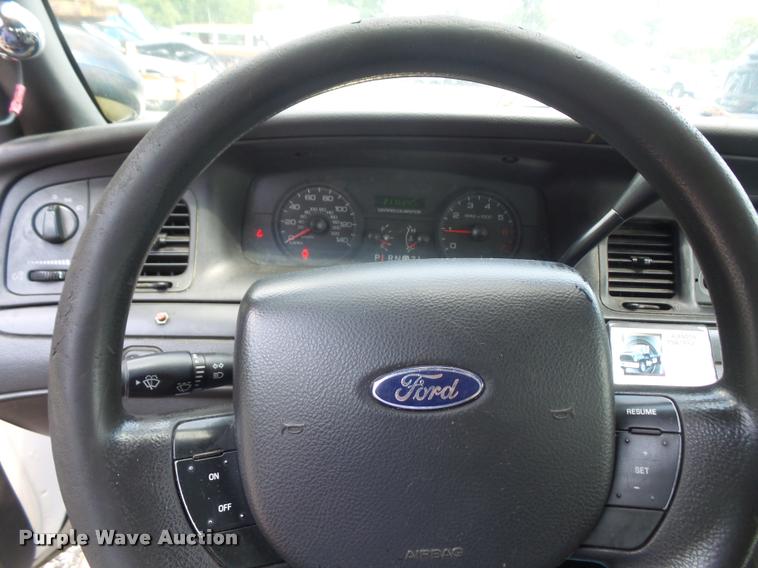 image for item DA1673 2011 Ford Crown Victoria Police Interceptor