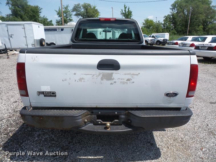 image for item DA1674 2004 Ford F150 XL SuperCab pickup truck