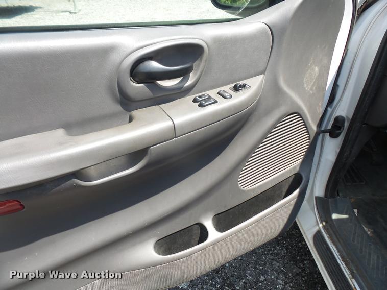 image for item DA1674 2004 Ford F150 XL SuperCab pickup truck