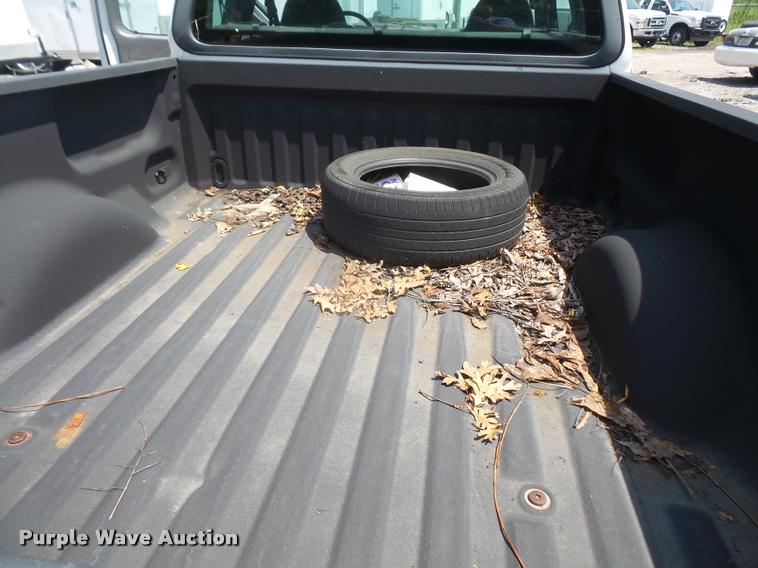 image for item DA1674 2004 Ford F150 XL SuperCab pickup truck