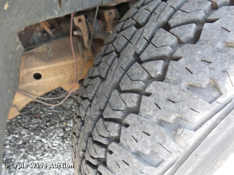 image for item DA1674 2004 Ford F150 XL SuperCab pickup truck