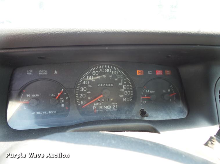 image for item DA1676 2005 Ford Crown Victoria Police Interceptor