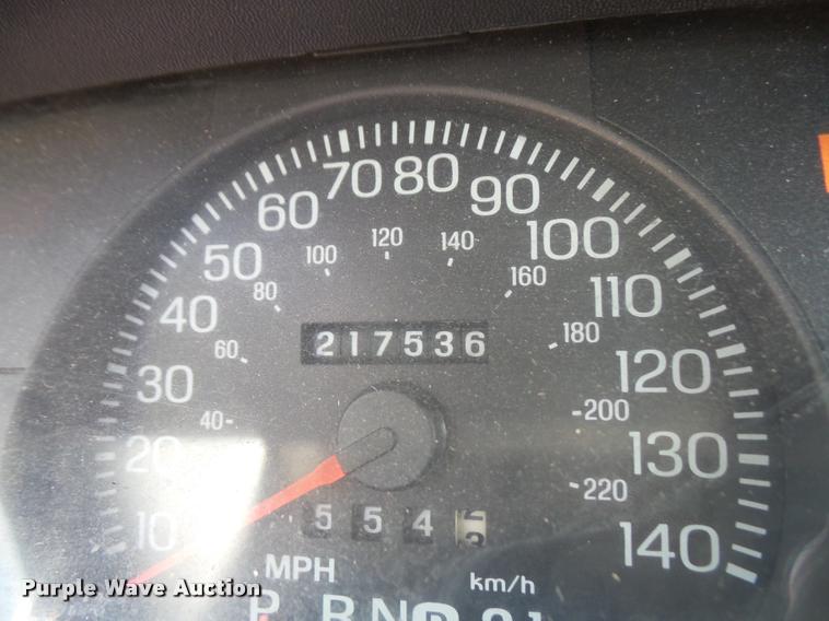 image for item DA1676 2005 Ford Crown Victoria Police Interceptor