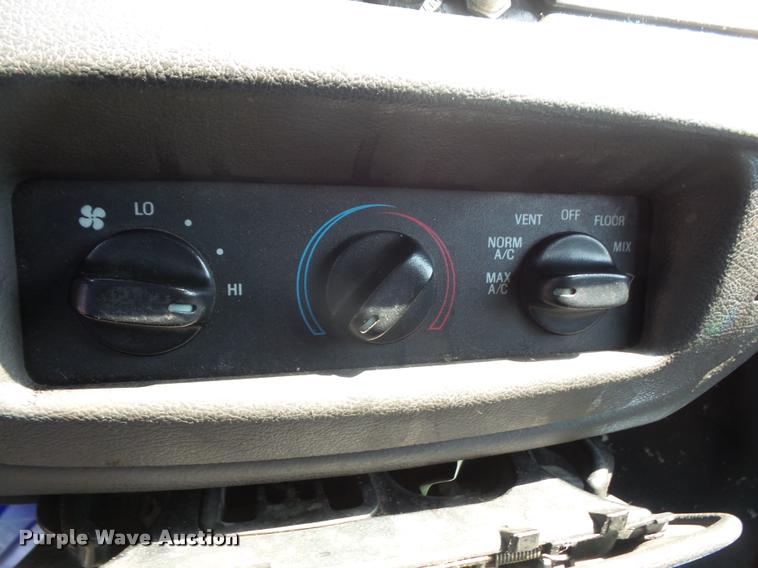 image for item DA1676 2005 Ford Crown Victoria Police Interceptor