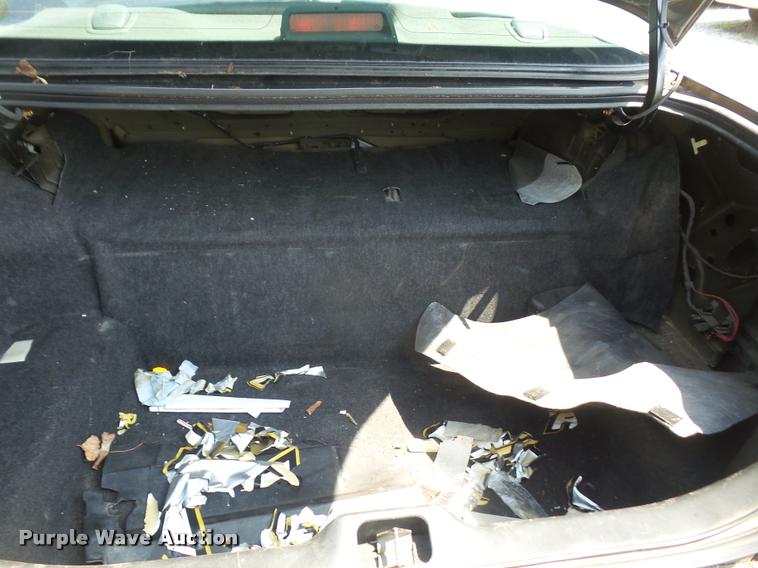 image for item DA1676 2005 Ford Crown Victoria Police Interceptor