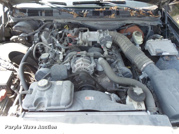image for item DA1676 2005 Ford Crown Victoria Police Interceptor