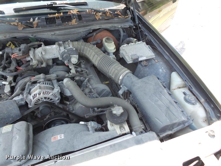 image for item DA1676 2005 Ford Crown Victoria Police Interceptor