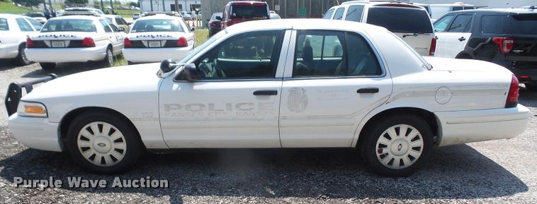 image for item DA1677 2008 Ford Crown Victoria Police Interceptor