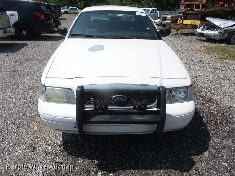 image for item DA1677 2008 Ford Crown Victoria Police Interceptor