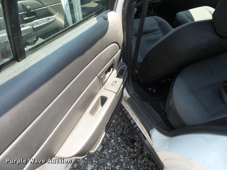 image for item DA1677 2008 Ford Crown Victoria Police Interceptor