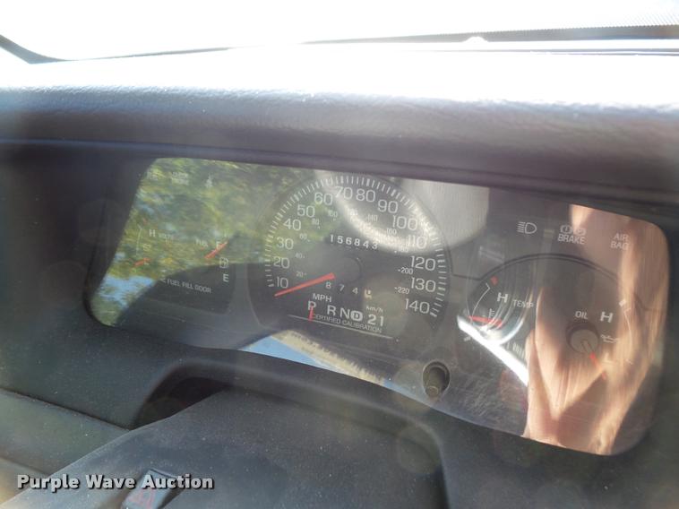 image for item DA1678 2005 Ford Crown Victoria Police Interceptor