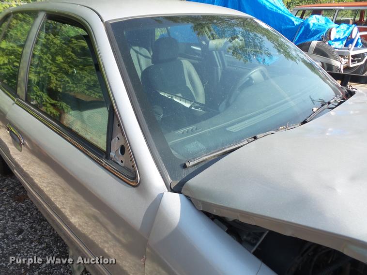 image for item DA1678 2005 Ford Crown Victoria Police Interceptor