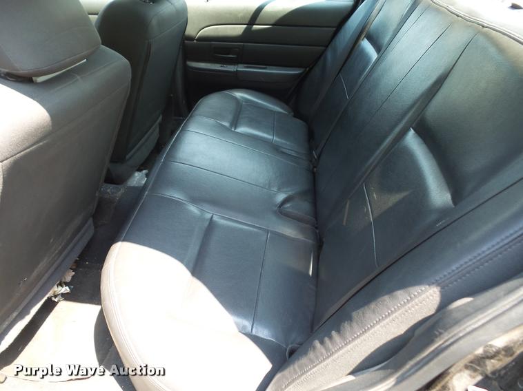 image for item DA1679 2005 Ford Crown Victoria Police Interceptor