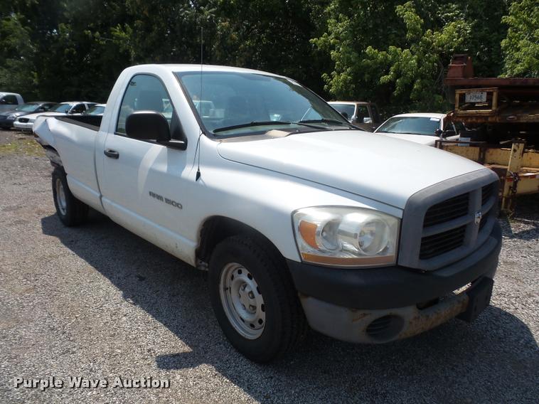 image for item DA1680 2006 Dodge Ram 1500 pickup truck