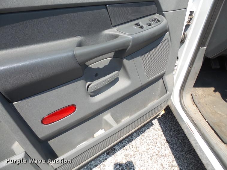 image for item DA1680 2006 Dodge Ram 1500 pickup truck