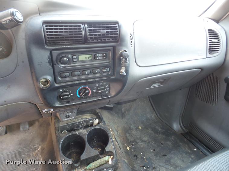 image for item DA1682 2003 Ford Ranger pickup truck