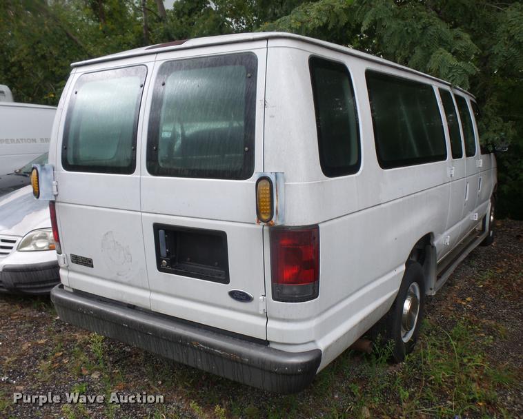 image for item DA1683 2003 Ford E350 Extended van