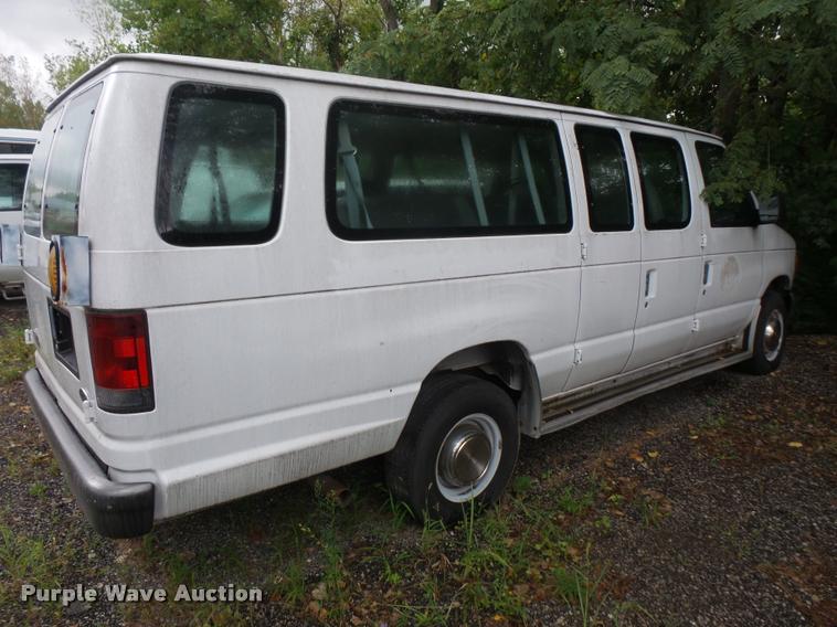 image for item DA1683 2003 Ford E350 Extended van