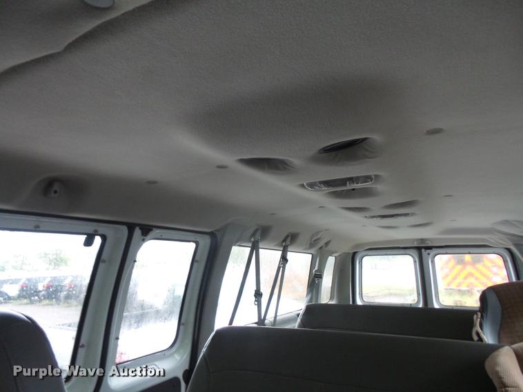 image for item DA1683 2003 Ford E350 Extended van