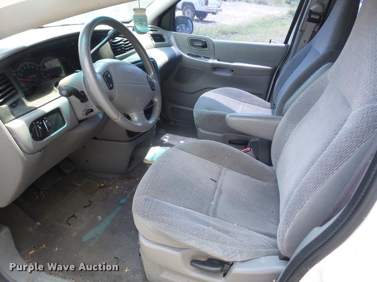 image for item DA1684 2000 Ford Windstar van