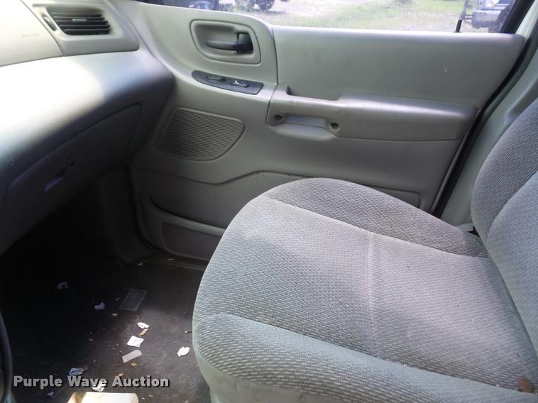 image for item DA1684 2000 Ford Windstar van