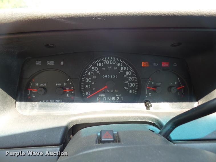 image for item DA1687 2003 Ford Crown Victoria Police Interceptor