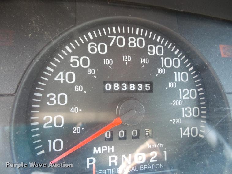 image for item DA1687 2003 Ford Crown Victoria Police Interceptor