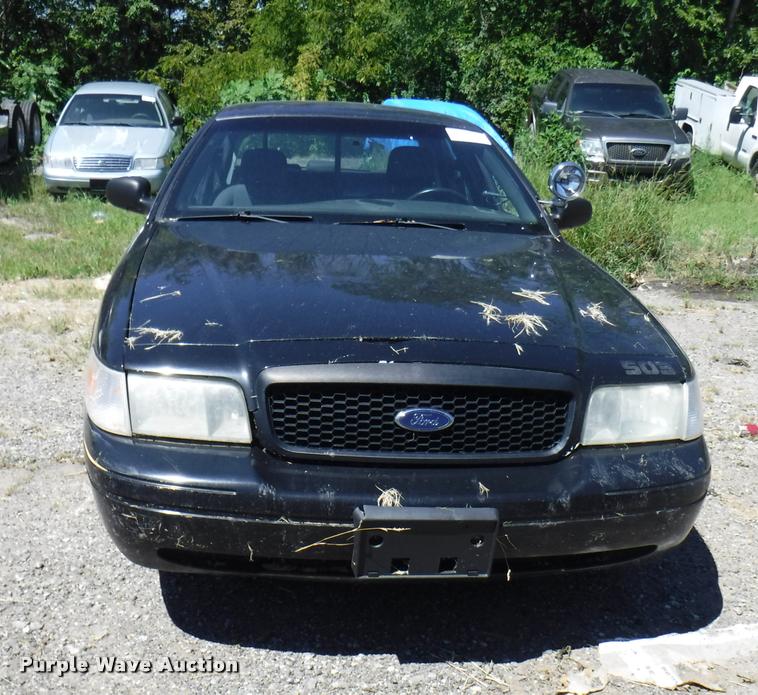 image for item DA1691 2005 Ford Crown Victoria Police Interceptor