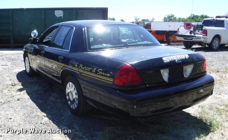 image for item DA1691 2005 Ford Crown Victoria Police Interceptor