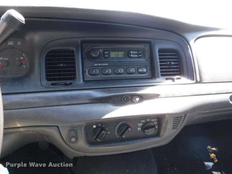 image for item DA1691 2005 Ford Crown Victoria Police Interceptor