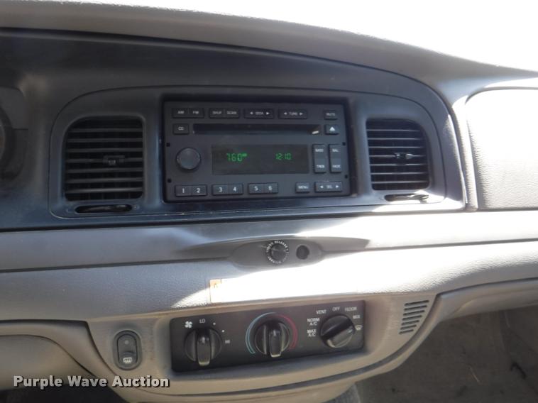 image for item DA1692 2008 Ford Crown Victoria Police Interceptor