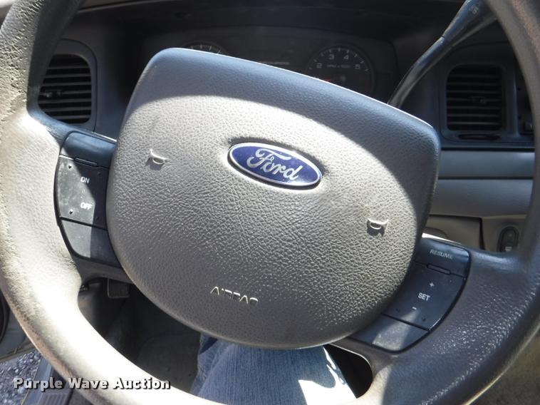 image for item DA1692 2008 Ford Crown Victoria Police Interceptor