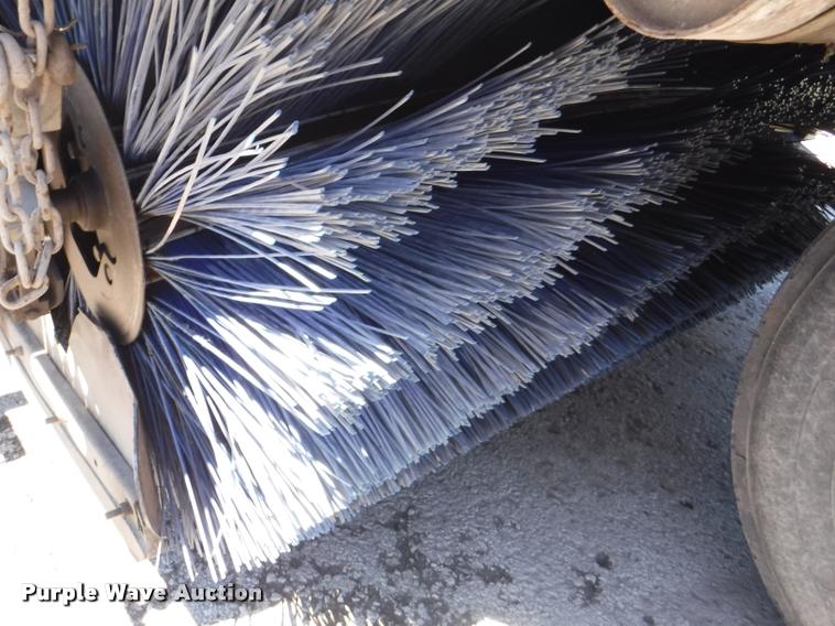 image for item DA1693 2006 Elgin Pelican street sweeper