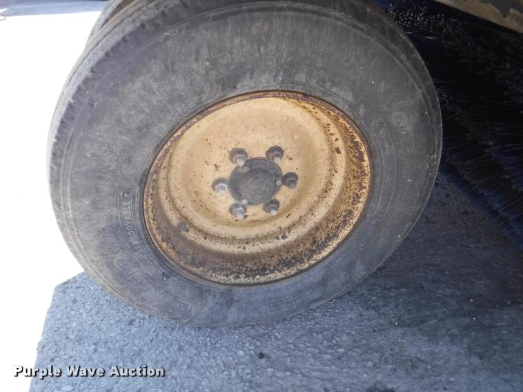 image for item DA1693 2006 Elgin Pelican street sweeper