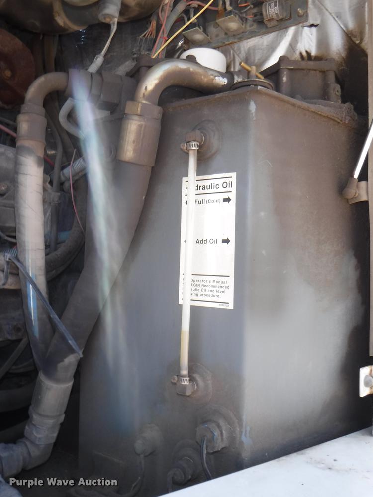 image for item DA1693 2006 Elgin Pelican street sweeper