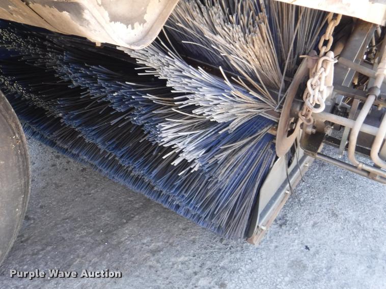 image for item DA1693 2006 Elgin Pelican street sweeper