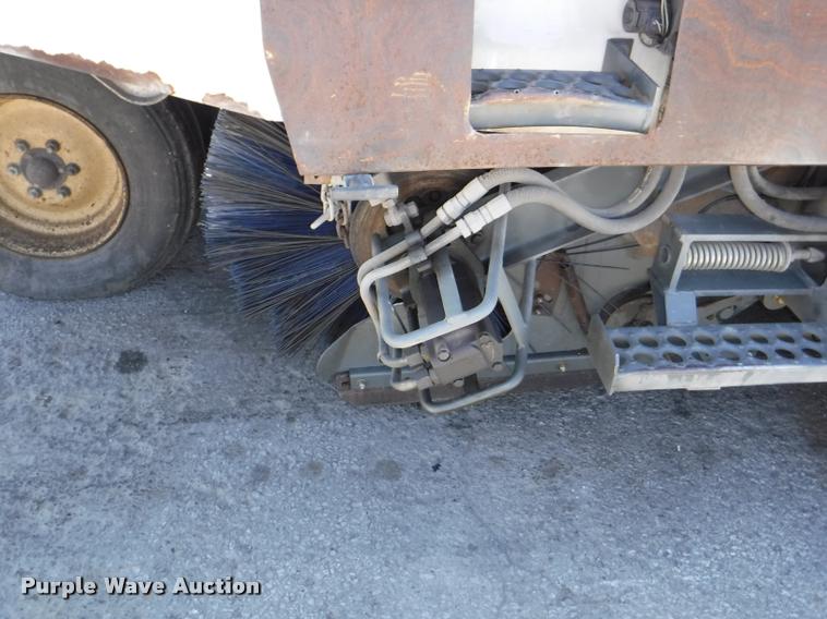 image for item DA1693 2006 Elgin Pelican street sweeper