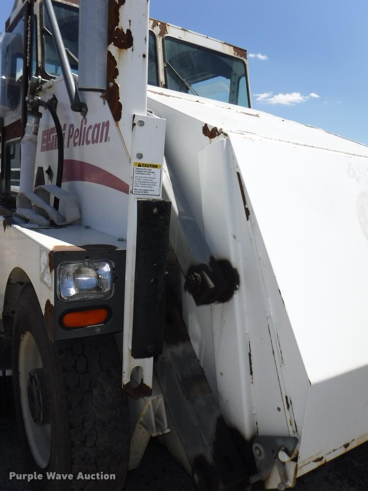 image for item DA1693 2006 Elgin Pelican street sweeper