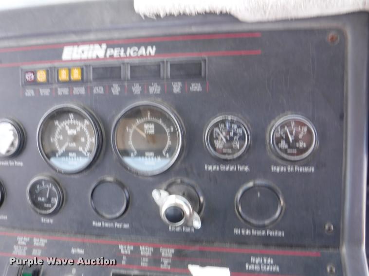 image for item DA1693 2006 Elgin Pelican street sweeper